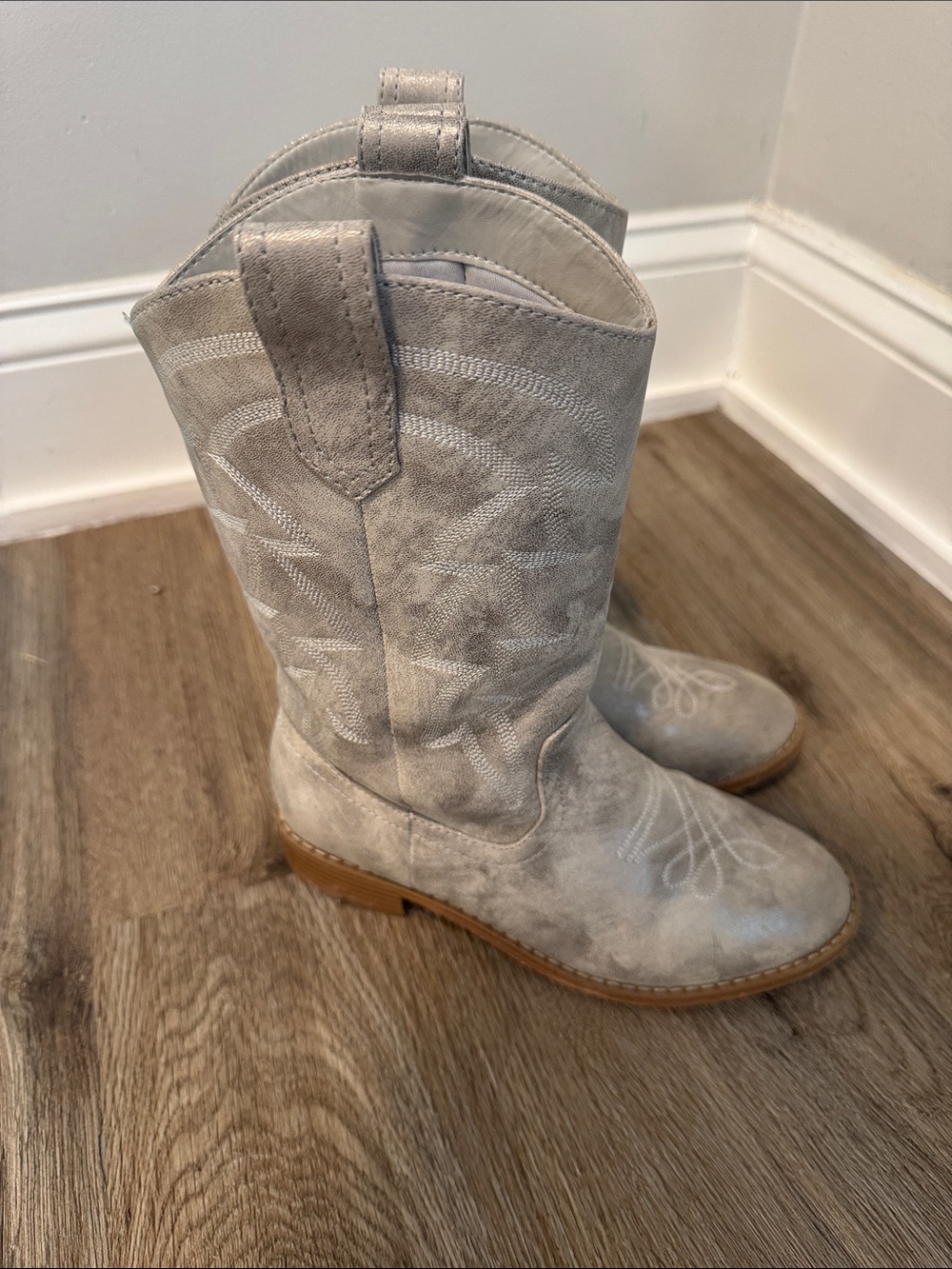 Nordstrom Light Gray Kids Cowboy Boots with Tan Sole